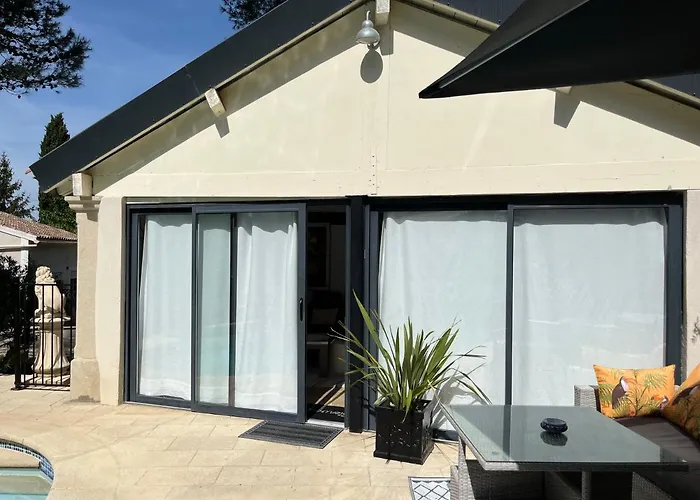 Maison Cottage En Provence, Spa & Piscine, Pour 4 Personnes- Gites Les Estelles