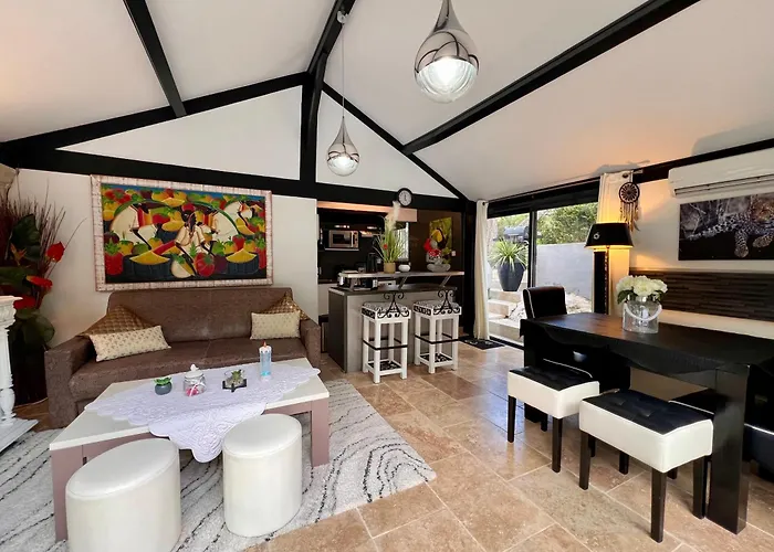 Maison Cottage En Provence, Spa & Piscine, Pour 4 Personnes- Gites Les Estelles
